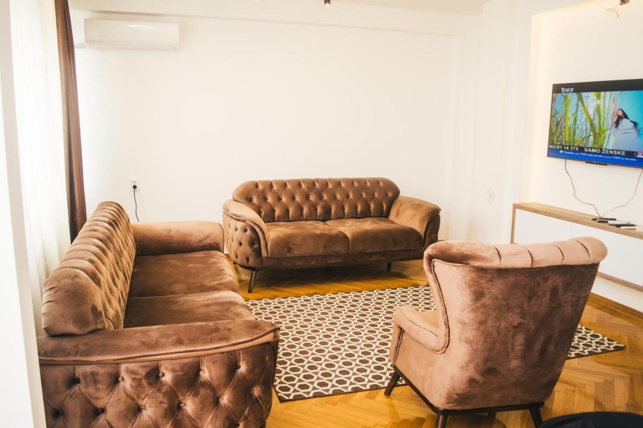 Aparment Theatre Apartment Nis Bagian luar foto