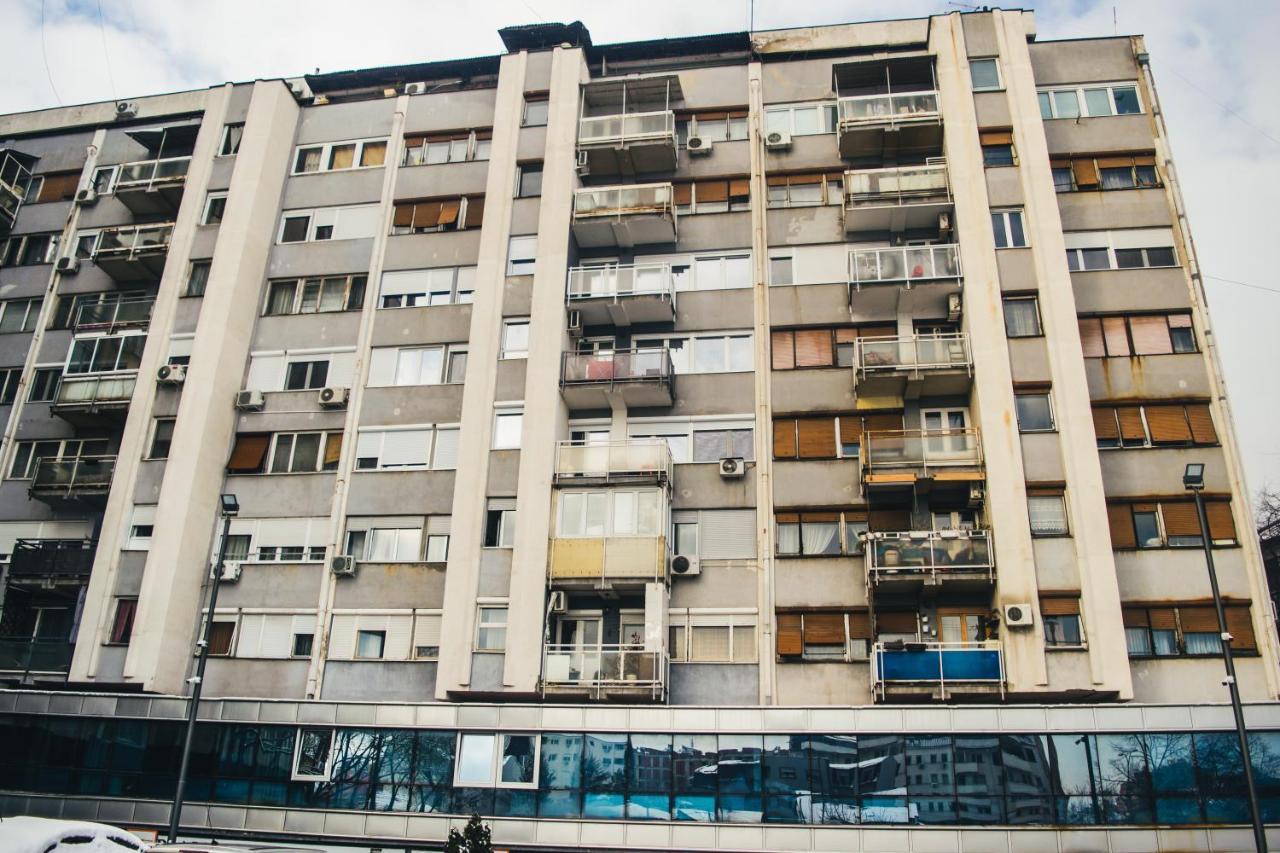 Aparment Theatre Apartment Nis Bagian luar foto